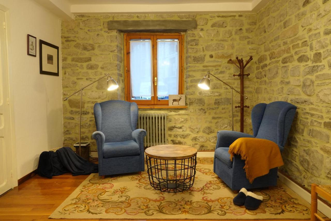 Вілла Cirjuana, Casa En El Centro Con Agradable Jardin Y Barbacoa By Pirineos 360 Б'єскас Екстер'єр фото