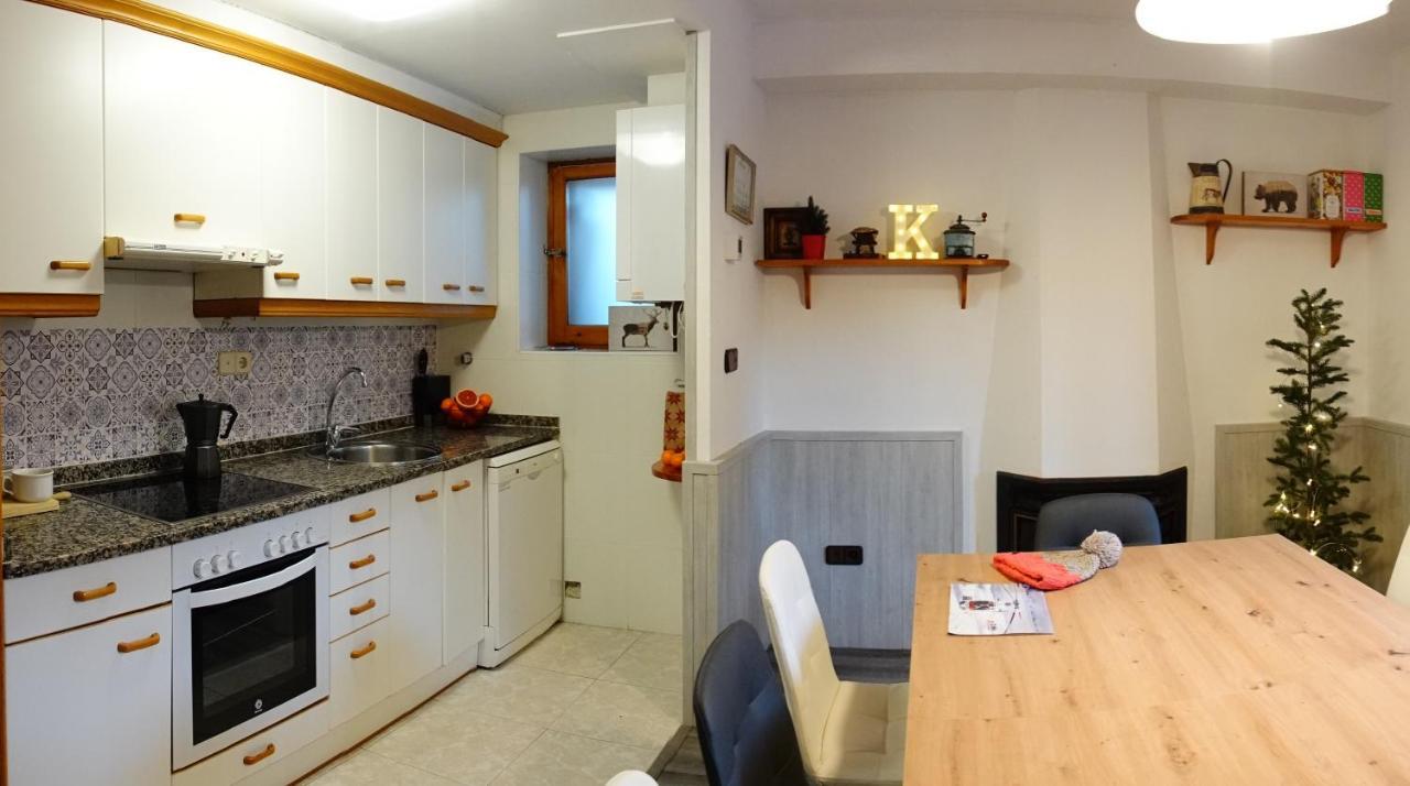 Вілла Cirjuana, Casa En El Centro Con Agradable Jardin Y Barbacoa By Pirineos 360 Б'єскас Екстер'єр фото