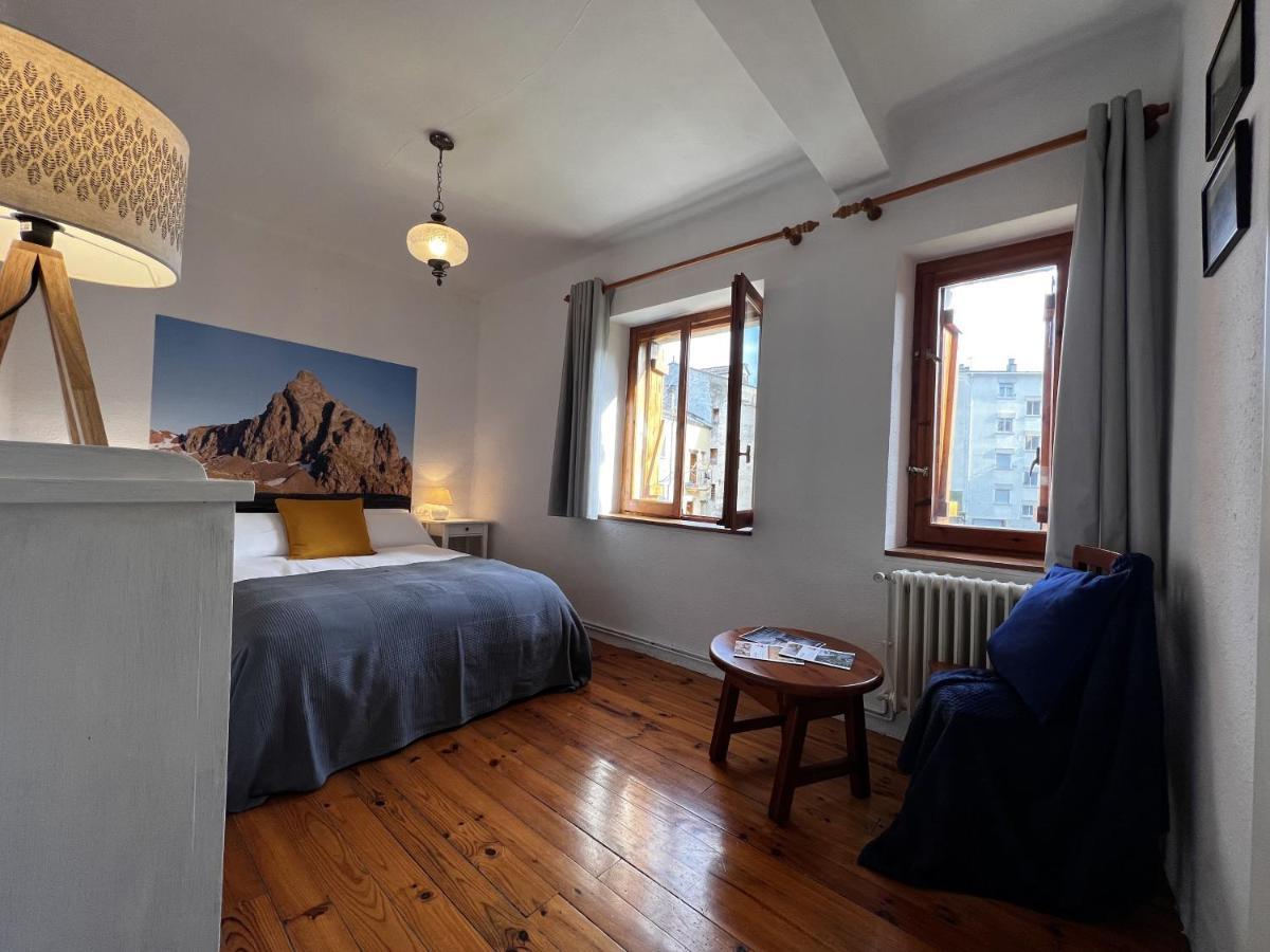 Вілла Cirjuana, Casa En El Centro Con Agradable Jardin Y Barbacoa By Pirineos 360 Б'єскас Екстер'єр фото