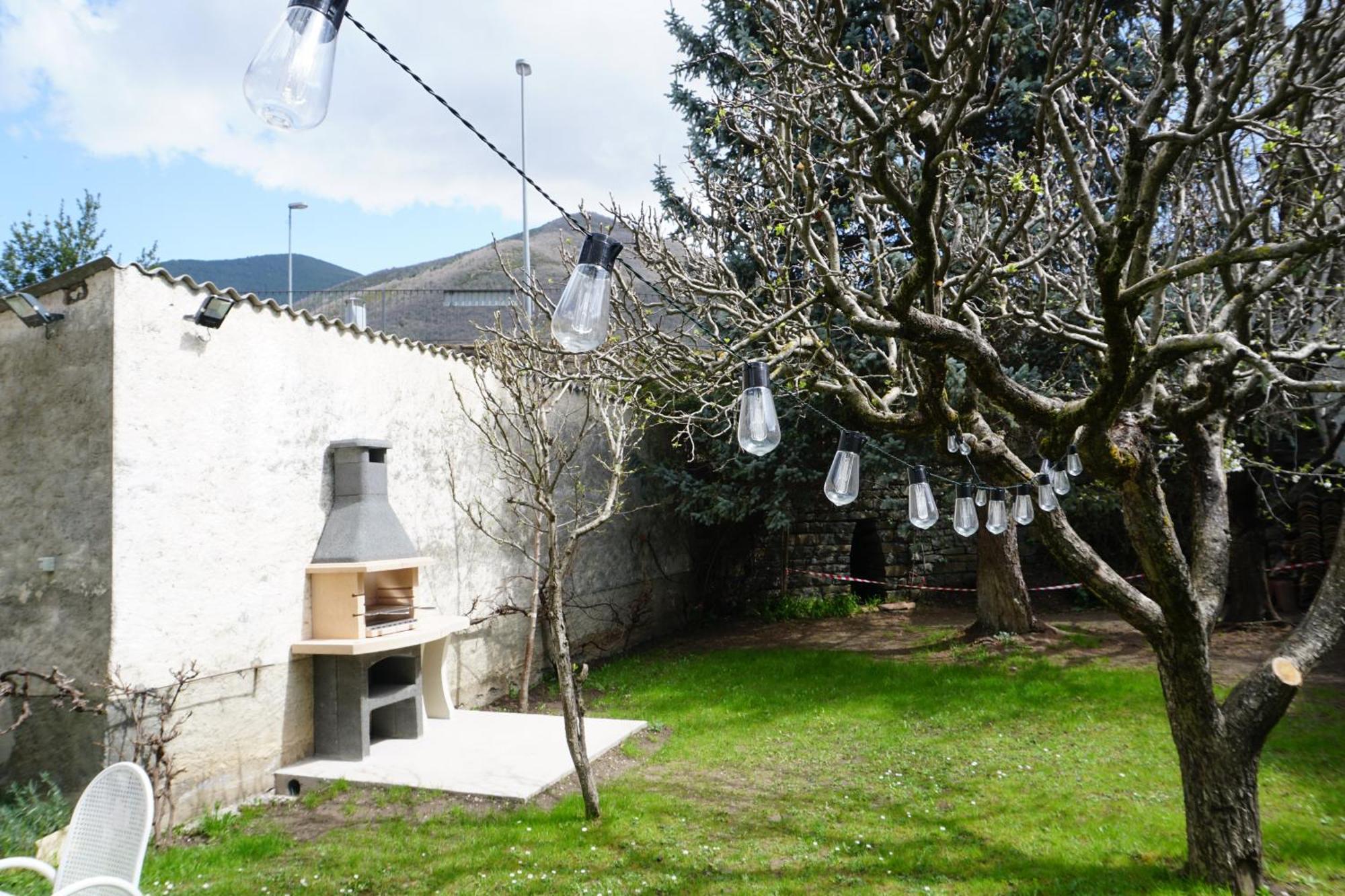 Вілла Cirjuana, Casa En El Centro Con Agradable Jardin Y Barbacoa By Pirineos 360 Б'єскас Екстер'єр фото