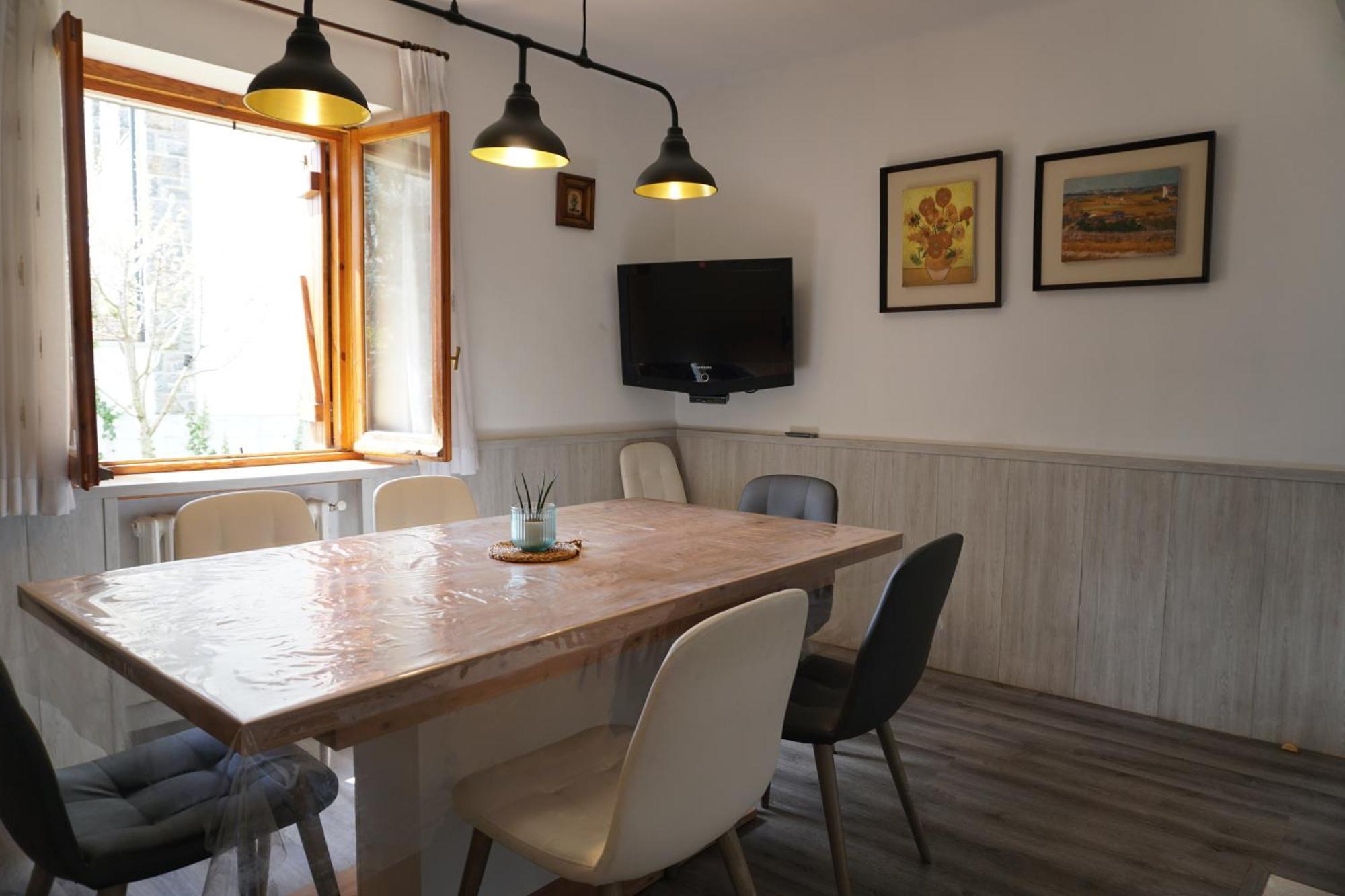 Вілла Cirjuana, Casa En El Centro Con Agradable Jardin Y Barbacoa By Pirineos 360 Б'єскас Екстер'єр фото