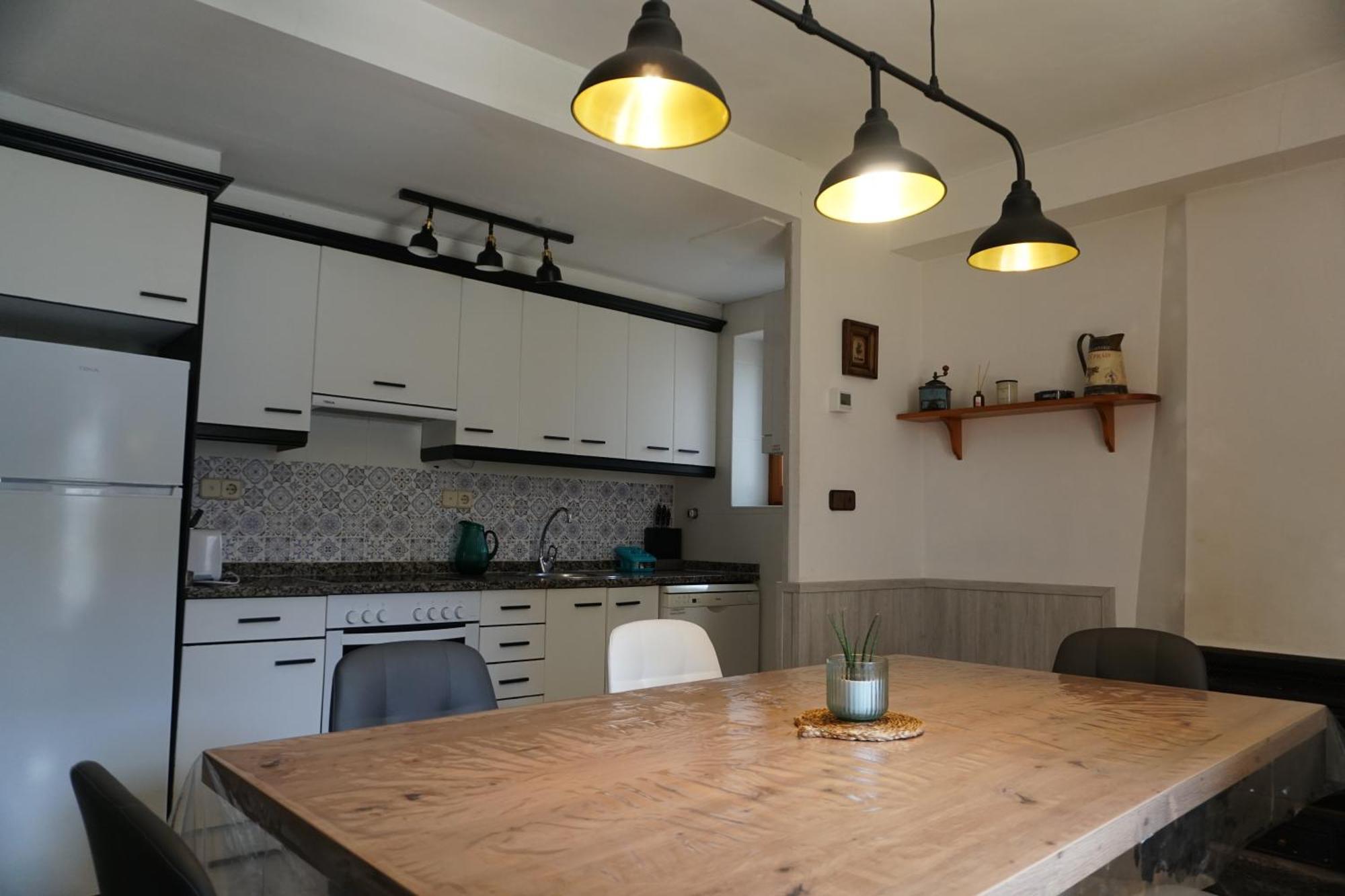 Вілла Cirjuana, Casa En El Centro Con Agradable Jardin Y Barbacoa By Pirineos 360 Б'єскас Екстер'єр фото
